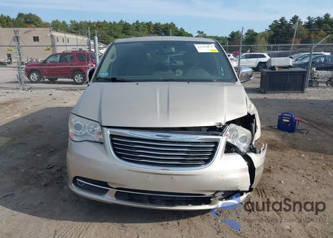 2014 Chrysler Town & Country Limited z USA, uszkodzony, nr VIN 2C4RC1GGXER234280